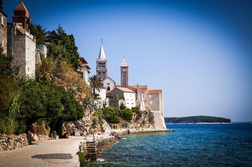 Guest House Tina Rab Town Exterior photo