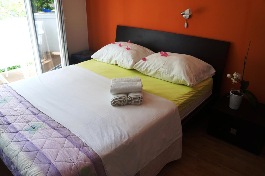 Guest House Tina Rab Town Exterior photo